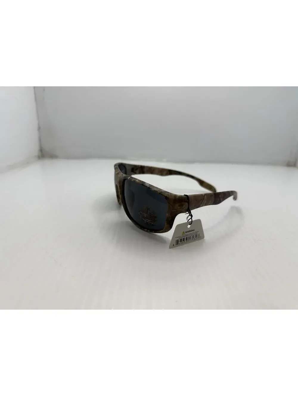 RealTree Grey Tint Hunting/Fishing Sunglasses Unisex Size Large